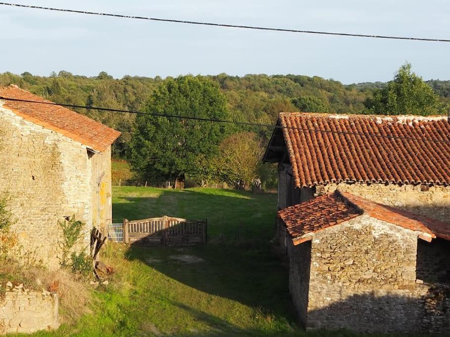 Two Hoots - Farmhouse With Summer Pool. Châteauponsac Exterior foto